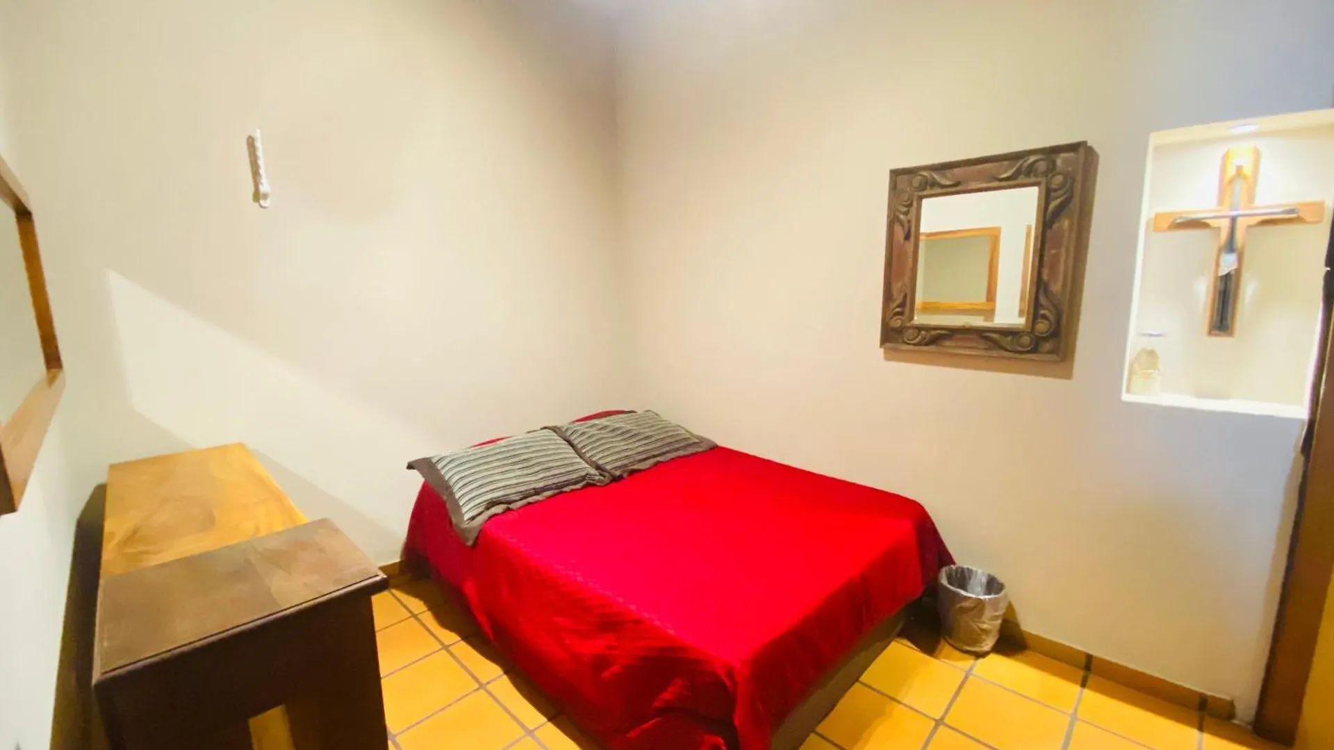 Urban Hacienda Downtown, Tranquil, Spacious, Jacuzzi Гвадалахара